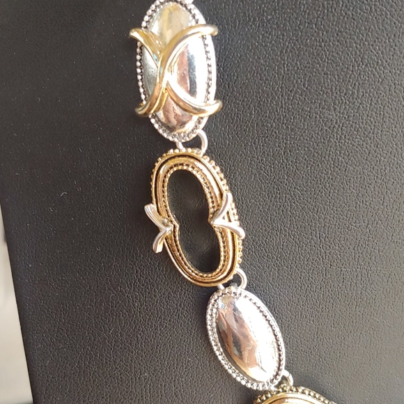 Necklace - Picture 2 of 6